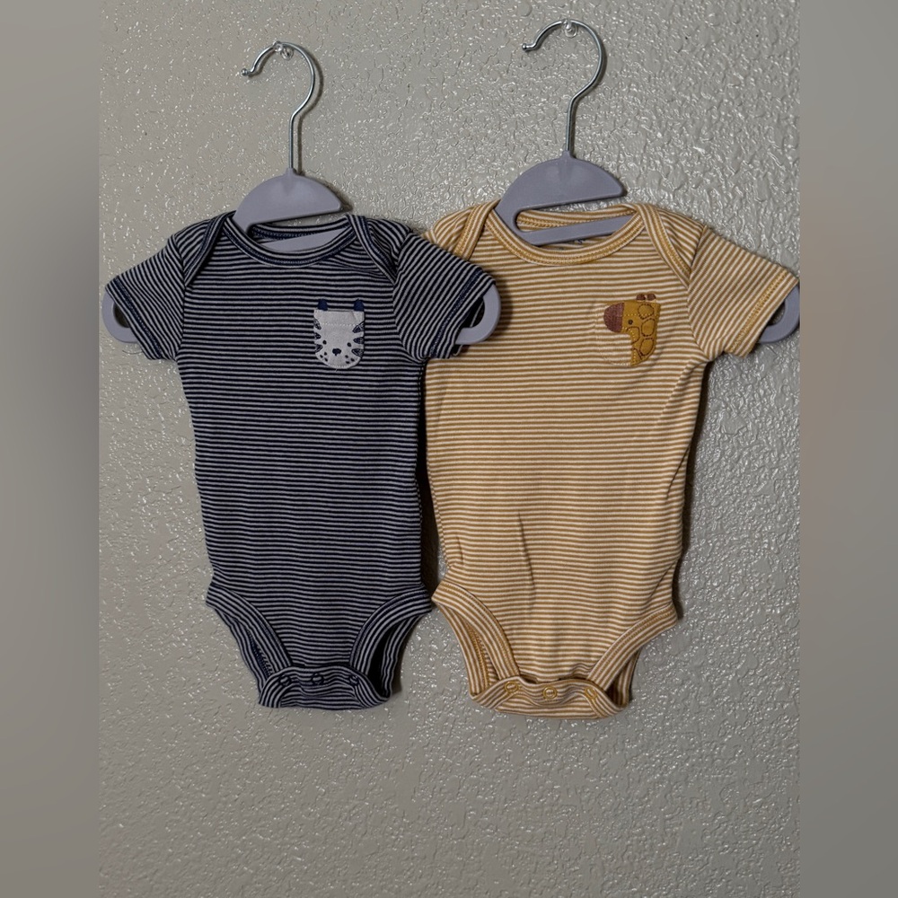 051 Bundle of 2 Striped Baby Bodysuits